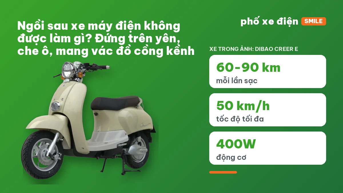 Người ngồi sau xe máy điện không được làm gì luật cấm mang vác đồ cồng kềnh dùng ô đứng trên yên